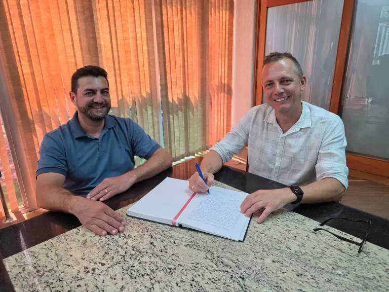 Vanderlei Sauer assume a prefeitura de Marechal Rondon