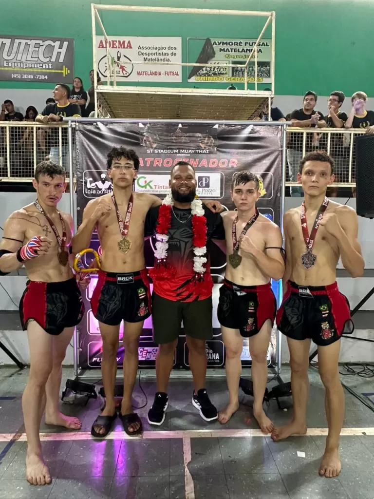 Rondonenses são campeões de etapa do Campeonato Estadual de Muay Thai em Matelândia