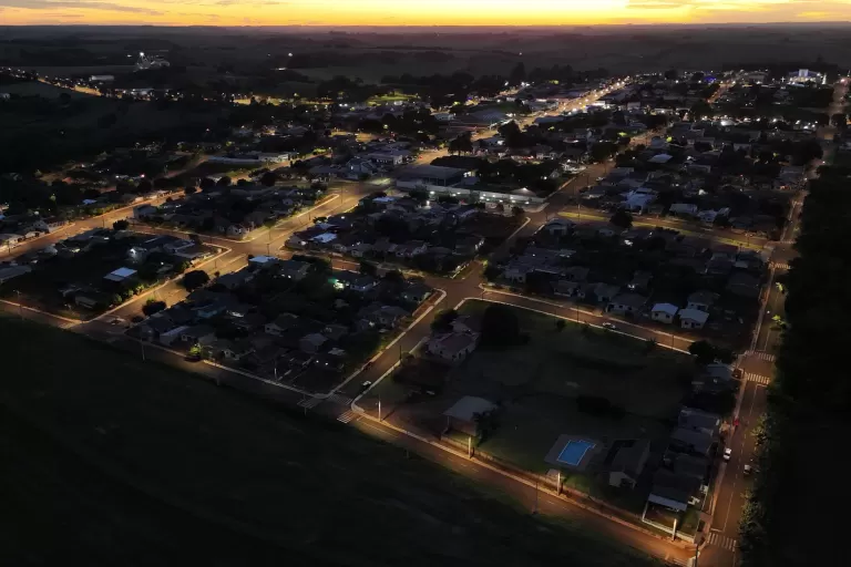 Com investimentos do Estado, iluminação de LED chega a 75% nas cidades do Paraná