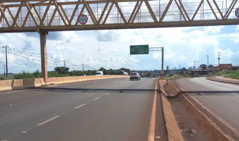 Valdirzinho solicita realocação de placa de sinalização no acesso à cidade na BR-163