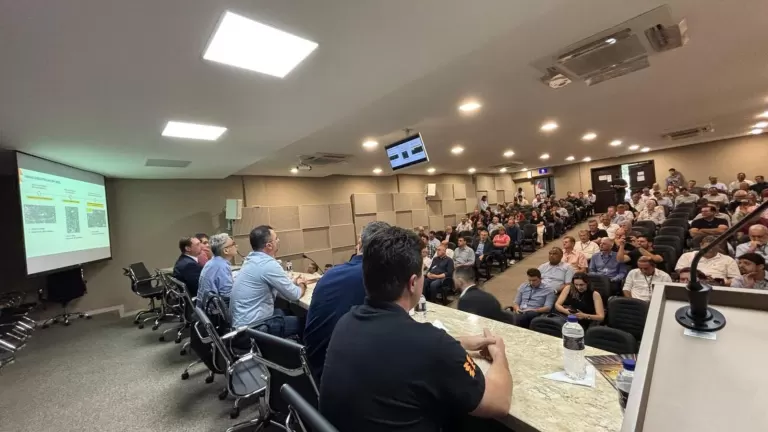 Prefeitos da Amop cobram explicações da Copel sobre energia