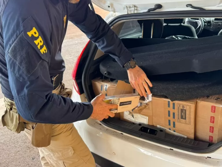 PRF prende contrabandista que tentou se esconder em conveniência de posto na BR-163 em Guaíra