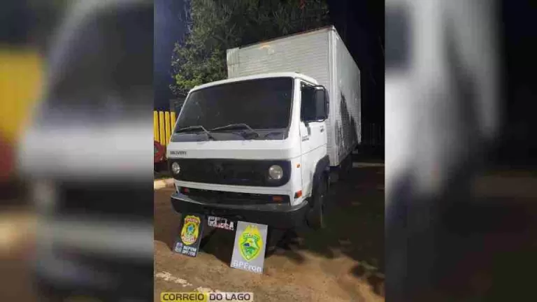 Caminhão roubado é recuperado e cigarros contrabandeados apreendidos em Santa Helena