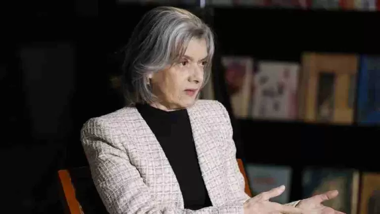 Cármen Lúcia diz que é aconselhada a deixar STF por ataques machistas