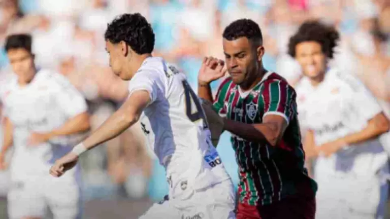 Com Neymar vaiado, Fluminense vence o Santos de virada na Vila