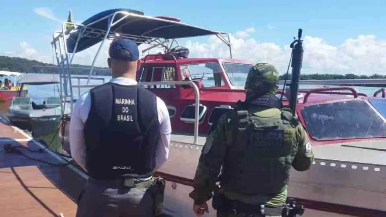 Embarcação avaliada em R$ 800 mil é recuperada no Rio Paraná