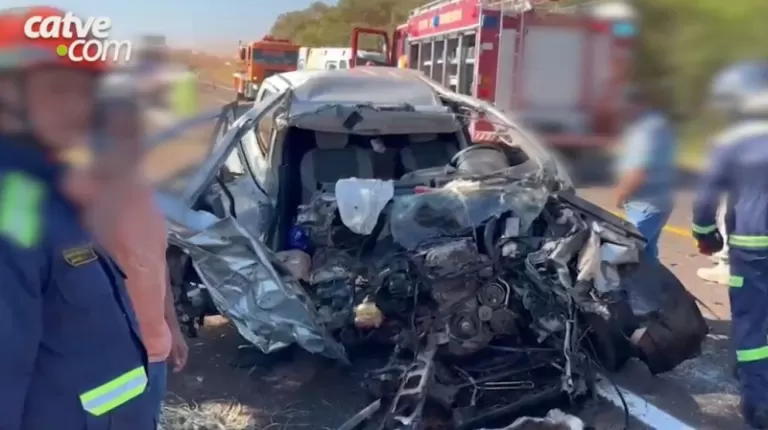Quatro veículos batem e quatro pessoas ficam em estado grave na BR-369