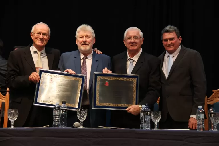 Professor Elio Migliorança e padre Lucas Sebastião Schwarz recebem títulos honoríficos em Nova Santa Rosa