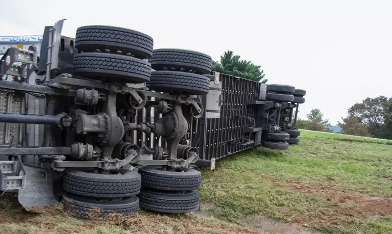 PRF registra 84 mortes e 1.167 feridos nas estradas durante feriado