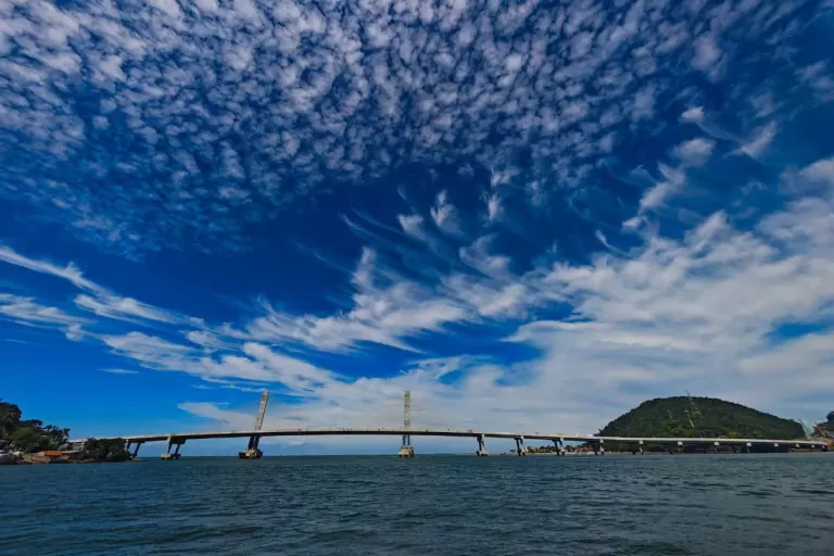 Reta final da Ponte de Guaratuba tem obras intensas e quase 500 trabalhadores no canteiro