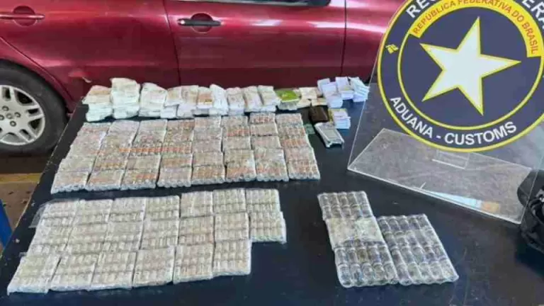 Medicamentos para emagrecimento avaliados em R$ 120 mil são apreendidos na Ponte da Amizade