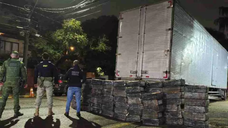 Mais de 1,7 tonelada de droga é apreendida na BR-277