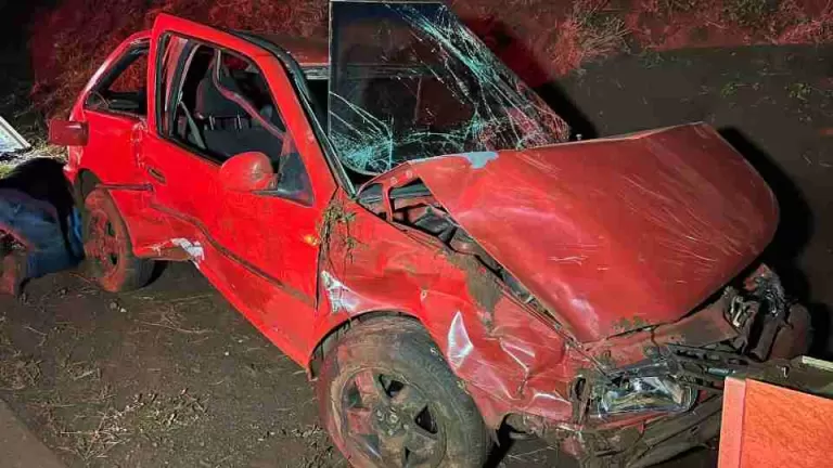 Carro fica completamente destruído em capotamento entre Nova Santa Rosa e Marechal Rondon