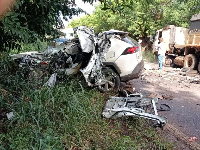 Colisão entre carro e caminhão deixa vítima fatal na rodovia entre Missal e Medianeira
