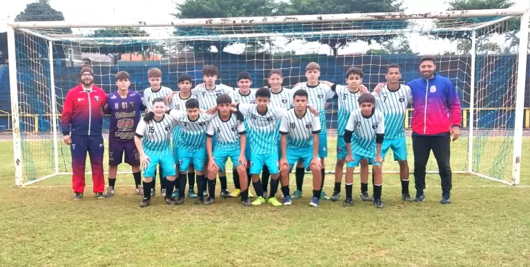 Nova Santa Rosa segue na disputa do Paraná Bom de Bola com equipes classificadas para a semifinal