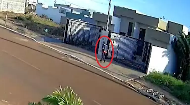 Criminosos invadem casas e fazem moradores reféns durante onda de assaltos em plena luz do dia no Oeste do Paraná