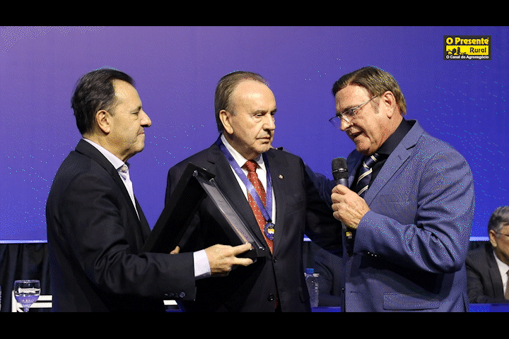 Irineo da Costa Rodrigues recebe Medalha Mérito Industrial 2026