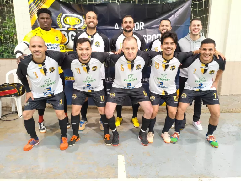 Matrix goleia Aston Peira e conquista Fase Municipal dos Jogos Comerciários