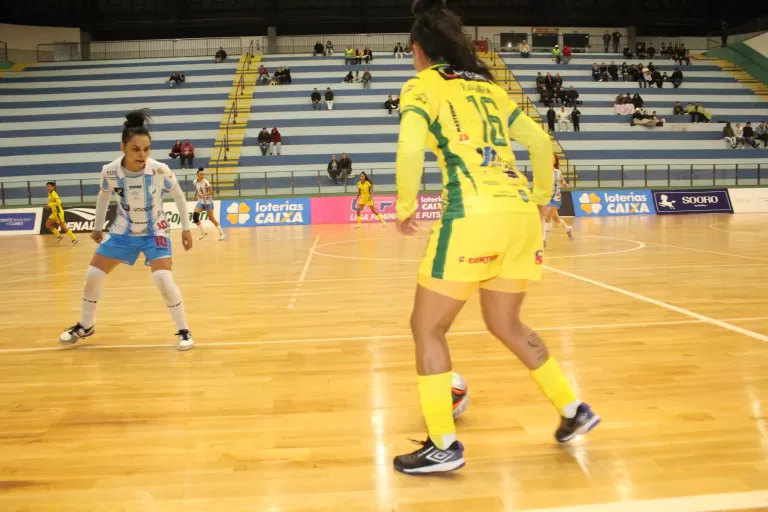 AACC Copagril vence clássico diante do Londrina e sobe na Liga Feminina