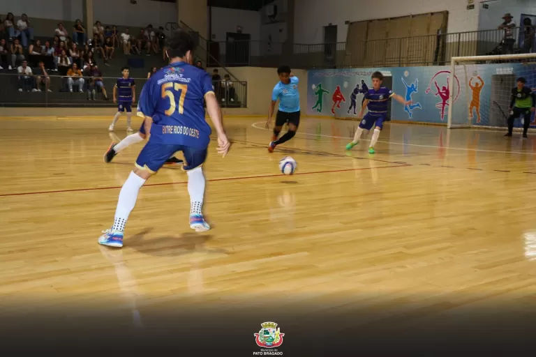 Equipes de Pato Bragado somam três vitórias em quatro jogos na Copa Amizade de Futsal
