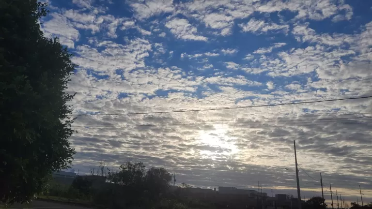 Tempo muda no Paraná e chuva volta ao Oeste nesta quinta-feira