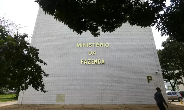 Fazenda alerta sobre falso site do Novo Desenrola