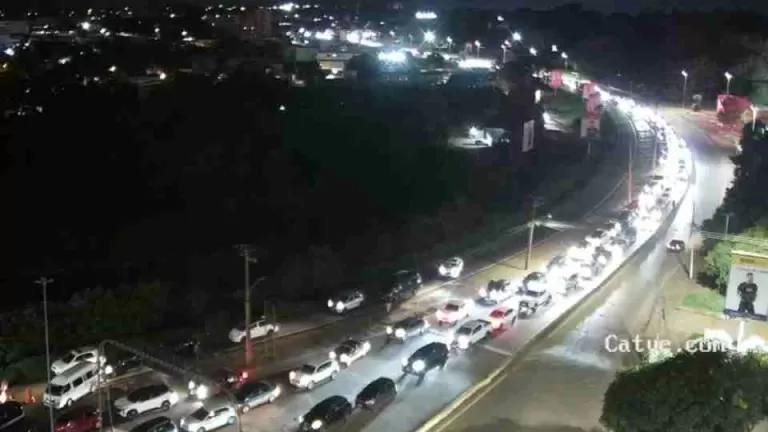 Ponte da Amizade fica bloqueada por 3 horas durante ação de resgate