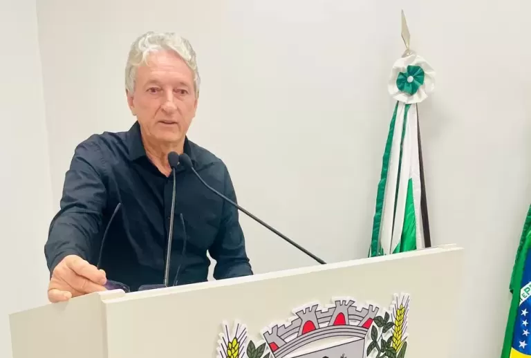 Valdir Sachser sugere revitalização de quadra esportiva ao lado do Fórum