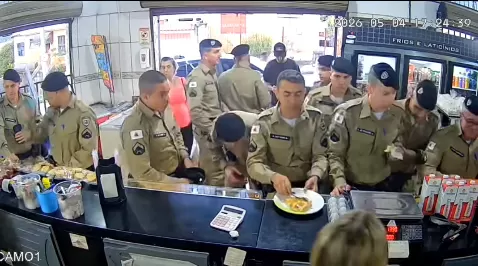 Polícia fecha padaria para café da tarde e vídeo diverte internet