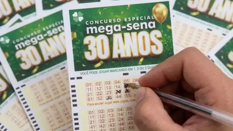 Prêmio da Mega-Sena especial de 30 anos sobe para R$ 330 milhões; sorteio será às 11 horas de domingo