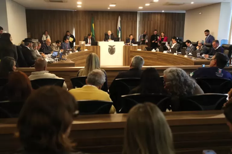 CCJ aprova projeto de modernização da Adapar com revisão de cargos, carreiras e tabelas remuneratórias