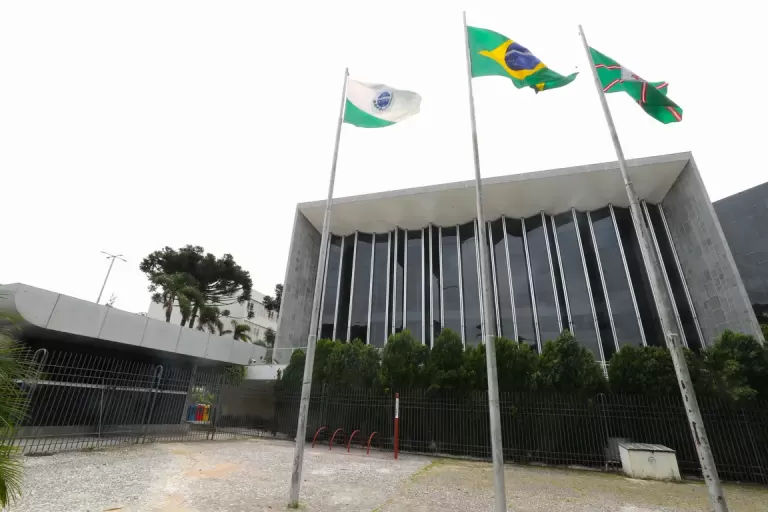 Discussões sobre direitos sociais e gestão pública, além de homenagens, marcam a agenda da Assembleia na próxima semana