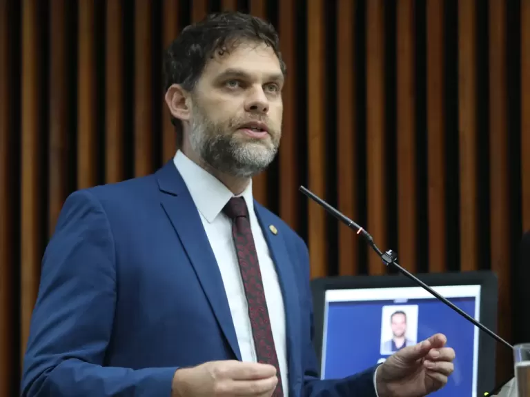 Maio Amarelo exige ações concretas para reduzir mortes no trânsito, diz deputado Goura