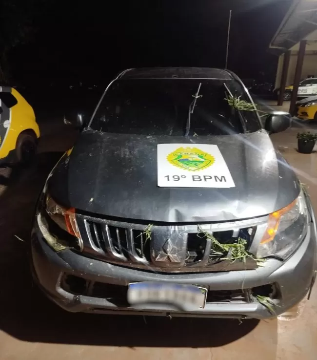 Caminhonete roubada é encontrada em plantação de milho em Santa Helena