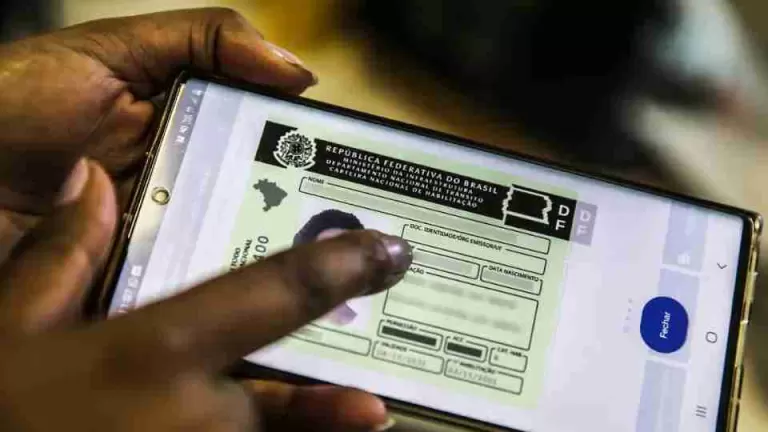 Sancionada lei que garante renovação automática da CNH