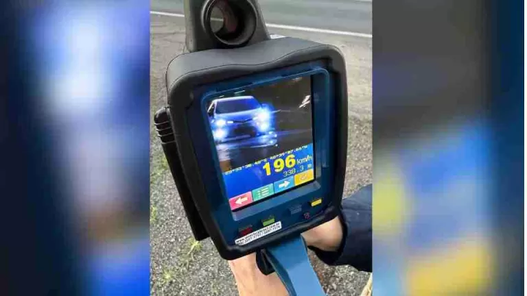 Carro é flagrado a quase 200 km/h na BR-277