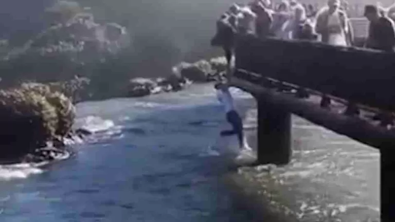 Turista aparece dentro do rio nas Cataratas do Iguaçu em novo vídeo