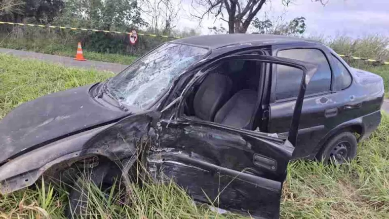 Jovem morre e três pessoas ficam feridas em acidente na PR-435