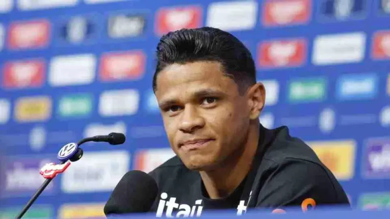 Douglas Santos explica parceria com Vini Jr. e destaca confiança de Ancelotti