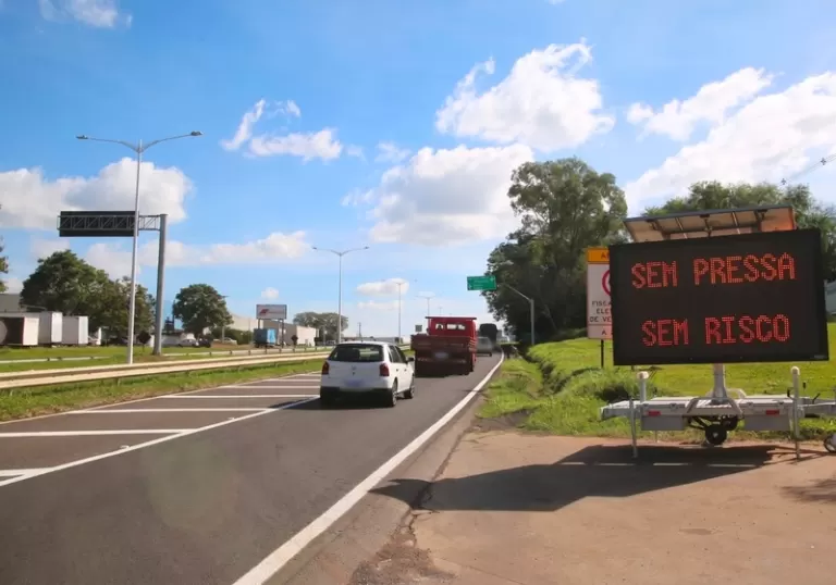 EPR Paraná reforça alerta para direção segura nas rodovias durante feriado de Corpus Christi