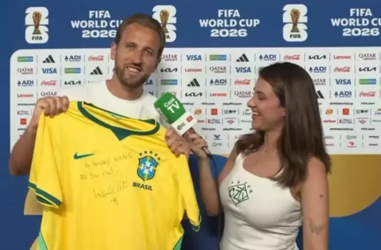 Harry Kane recebe camisa da Seleção autografada por Ronaldo: “Um dos maiores da história”
