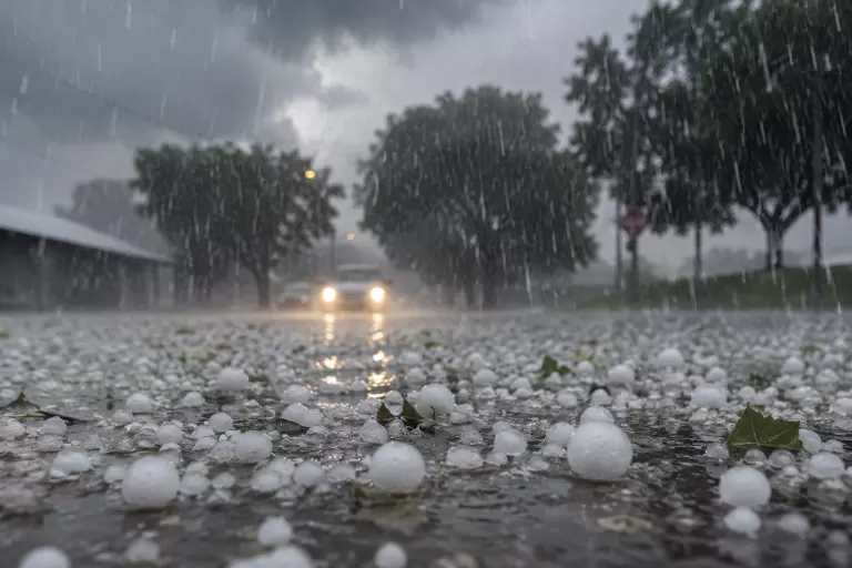 Instabilidade deve continuar e há previsão de mais temporais com granizo no Paraná