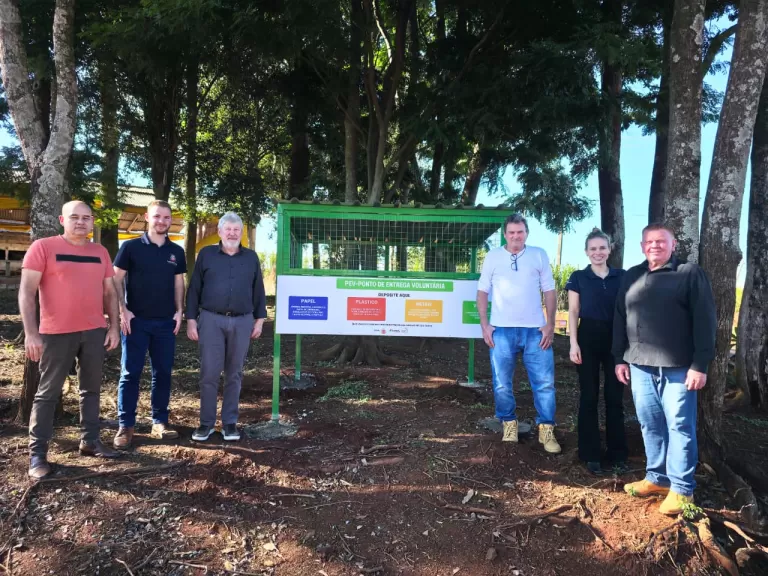 PEVs são instalados na área rural para fortalecer a coleta seletiva em Nova Santa Rosa