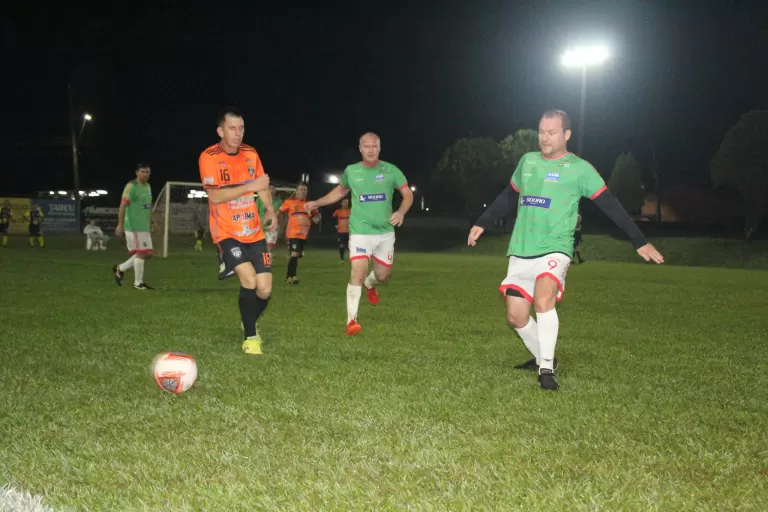 Empates marcam rodada do Municipal de Futebol Suíço Máster