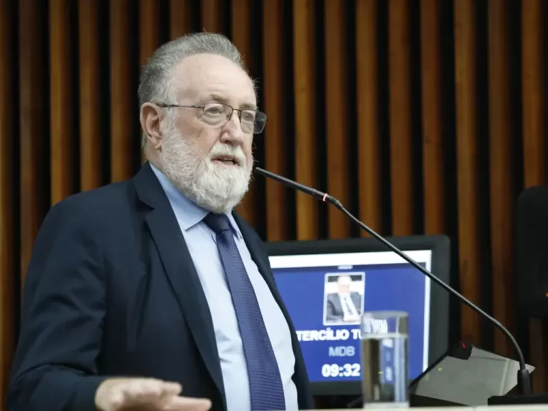Faculdades de Medicina são fundamentais no desenvolvimento, defende deputado Tercilio Turini