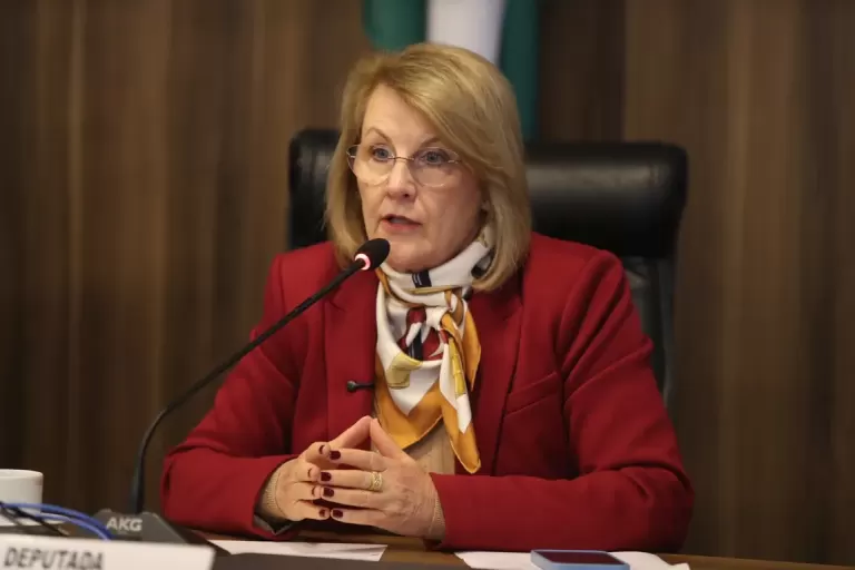 Deputada Secretária Márcia Huçulak alerta para baixa adesão à vacina da gripe